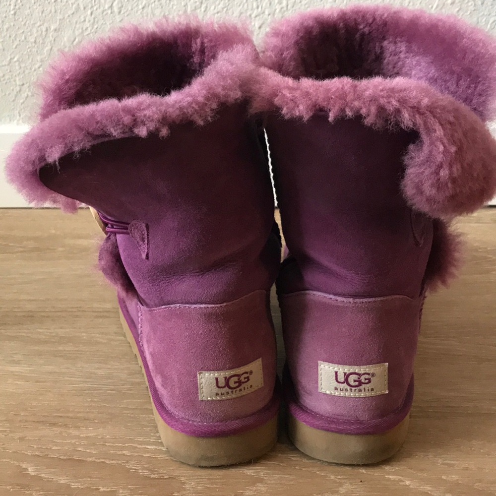 Bailey button UGG boots size 10